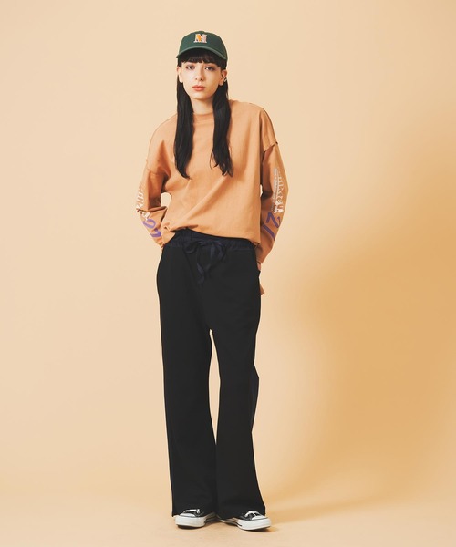 MILKFED.(ミルクフェド)の「BACK LOGO SIDE SLIT BIG TOP(Tシャツ/カットソー・レディース・ホワイト/ブラック/ベージュ/ブルー・ONE SIZE)」の10枚目の写真