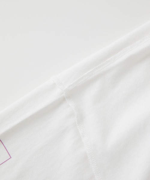 MILKFED.(ミルクフェド)の「BACK LOGO SIDE SLIT BIG TOP(Tシャツ/カットソー・レディース・ホワイト/ブラック/ベージュ/ブルー・ONE SIZE)」の9枚目の写真