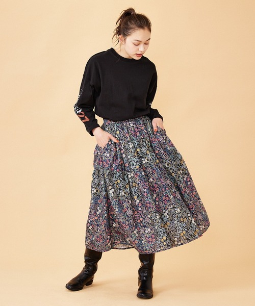 MILKFED.(ミルクフェド)の「BACK LOGO SIDE SLIT BIG TOP(Tシャツ/カットソー・レディース・ホワイト/ブラック/ベージュ/ブルー・ONE SIZE)」の20枚目の写真