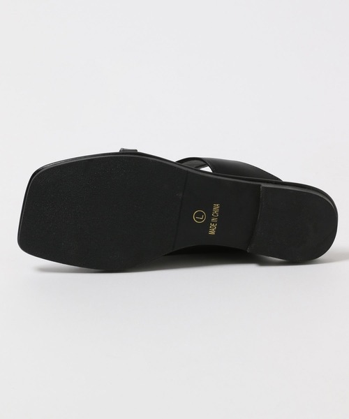 Andemiu(アンデミュウ)の「トングサンダル122812(サンダル・レディース・ホワイト/ブラック・LARGE/MEDIUM/SMALL)」の3枚目の写真