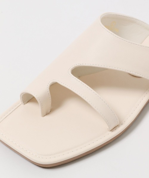 Andemiu(アンデミュウ)の「トングサンダル122812(サンダル・レディース・ホワイト/ブラック・LARGE/MEDIUM/SMALL)」の5枚目の写真