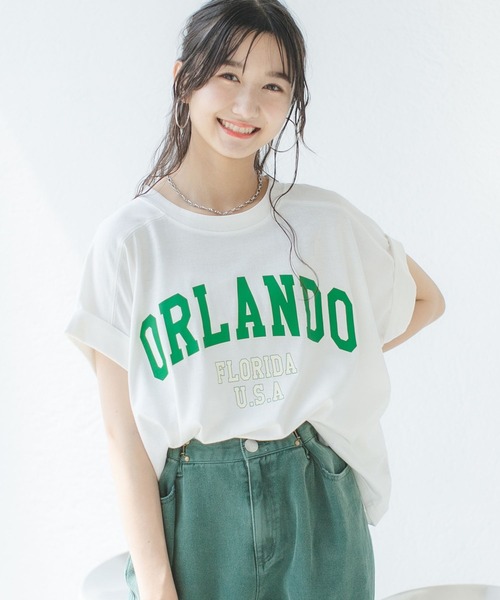 repipi armario（レピピ アルマリオ）の「カレッジプリントルーズTシャツ（Tシャツ/カットソー・キッズ・ホワイト/グレー系その他/ブラウン系その他/グリーン系その他・SMALL/MEDIUM/LARGE）」の2枚目の写真