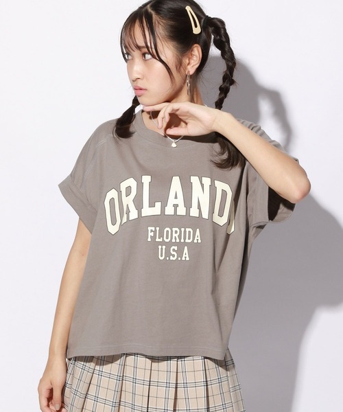 repipi armario（レピピ アルマリオ）の「カレッジプリントルーズTシャツ（Tシャツ/カットソー・キッズ・ホワイト/グレー系その他/ブラウン系その他/グリーン系その他・SMALL/MEDIUM/LARGE）」の15枚目の写真