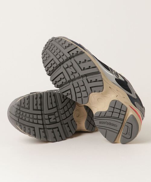 NEW BALANCE(ニューバランス)の「ML725(スニーカー・メンズ・ネイビー/オフホワイト・22.5cm/23.5cm/24.5cm/25.5cm/26.5cm/27.5cm/23.0cm/24.0cm/25.0cm/26.0cm/27.0cm/28.0cm/28.5cm/29.0cm)」の4枚目の写真