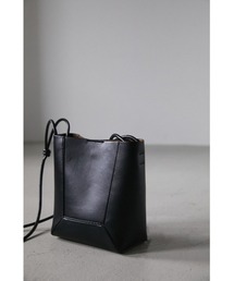 スクエアパネルバッグ