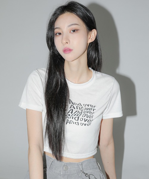 FOLLOWIN(フォロウィン)の「ポイントアルファベットロゴクロップドTシャツカットソー(Tシャツ/カットソー・レディース・ホワイト/ブラック/ミント/ラベンダー・FREE)」の11枚目の写真
