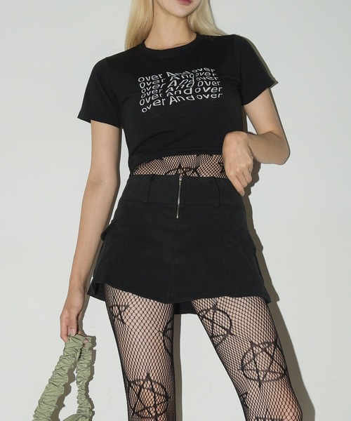 FOLLOWIN(フォロウィン)の「ポイントアルファベットロゴクロップドTシャツカットソー(Tシャツ/カットソー・レディース・ホワイト/ブラック/ミント/ラベンダー・FREE)」の21枚目の写真