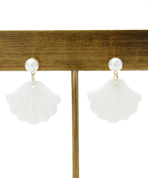 mystic（ミスティック）の「パール×シェルピアス（ピアス（両耳用）・レディース・その他/その他3・ﾌﾘ-）」の2枚目の写真