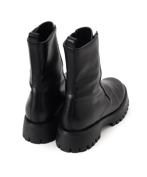 INDIVI（インディヴィ）の「◆【Oggi 11月号掲載/滝沢カレンさん着用】ジップアップミドルブーツ（ブーツ・レディース・ブラック・35/45/25）」の7枚目の写真