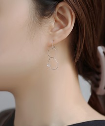ビジュー×連なりサークルピアス