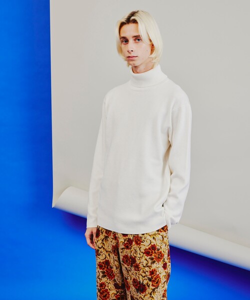 tk.TAKEO KIKUCHI(ティーケータケオキクチ)の「◆洗えるミラノリブタートルネックニット(ニット/セーター・メンズ・オフホワイト/モスグリーン/ブラウン系その他/ブラック・01/02/03/04)」の2枚目の写真