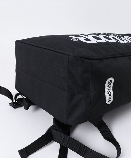 OUTDOOR PRODUCTS(アウトドアプロダクツ)の「スクエアデイパック バックパック 約30L(バックパック/リュック・メンズ・スミクロ/ホワイト/ブラック・FREE)」の5枚目の写真