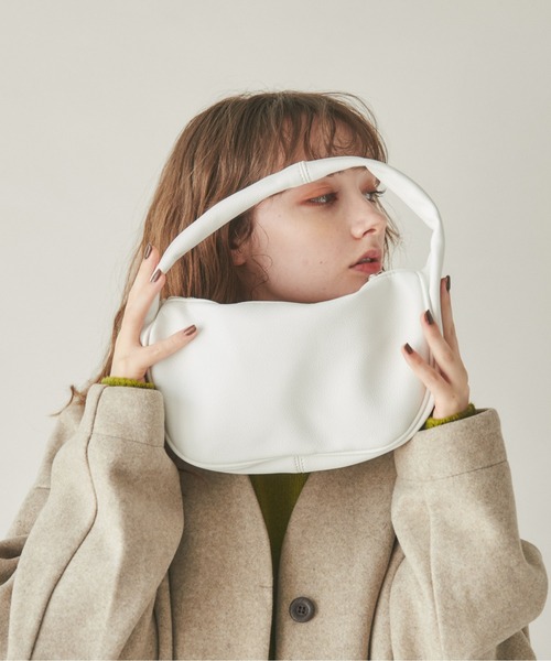 ANGIE（アンジー）の「ラウンドミニバッグ（ハンドバッグ・レディース・ホワイト/ブラック・FREE）」の2枚目の写真