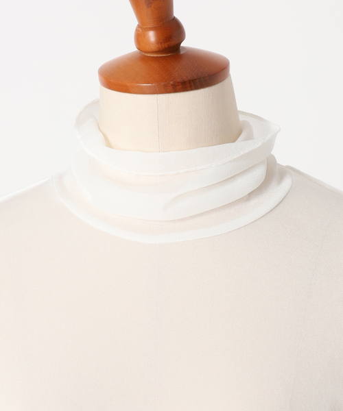 journal standard L'essage(ジャーナルスタンダードレサージュ)の「トリコットシースルーハイネックプルオーバー(Tシャツ/カットソー・レディース・ホワイト/ベージュ系その他/ブルー系その他・FREE)」の11枚目の写真