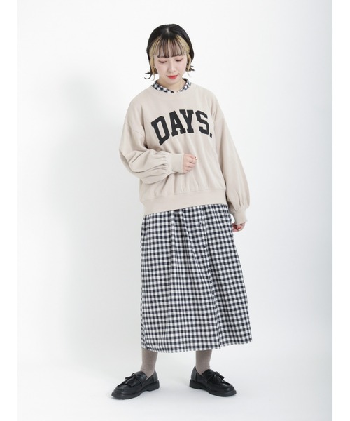 Samansa Mos2(サマンサ モスモス)の「ロゴ裏毛トレーナー(Tシャツ/カットソー・レディース・ブルー/ベージュ/チャコール/グリーン・フリ-)」の9枚目の写真