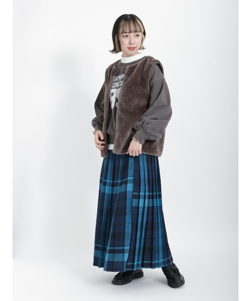 Samansa Mos2(サマンサ モスモス)の「ロゴ裏毛トレーナー(Tシャツ/カットソー・レディース・ブルー/ベージュ/チャコール/グリーン・フリ-)」の19枚目の写真