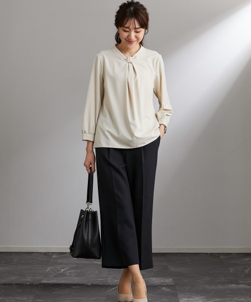7days Life Styling(セブンデイズライフスタイリング)の「バー使いボウタイ風8分袖ブラウス(形態安定イージーケア・透けにくい・UVカット)(シャツ/ブラウス・レディース・ベージュ/ミント/オフホワイト・M/S/LL/L)」の20枚目の写真