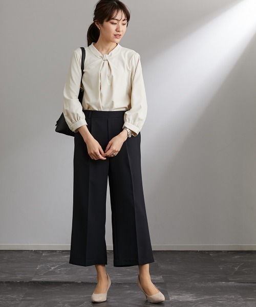 7days Life Styling(セブンデイズライフスタイリング)の「バー使いボウタイ風8分袖ブラウス(形態安定イージーケア・透けにくい・UVカット)(シャツ/ブラウス・レディース・ベージュ/ミント/オフホワイト・M/S/LL/L)」の22枚目の写真