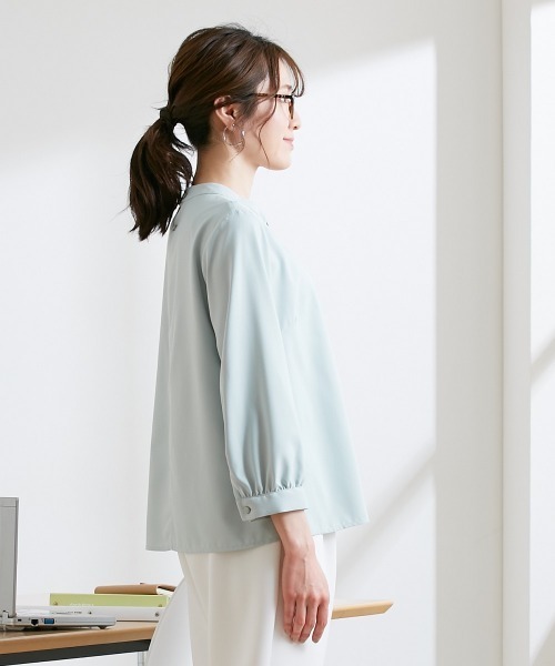 7days Life Styling(セブンデイズライフスタイリング)の「バー使いボウタイ風8分袖ブラウス(形態安定イージーケア・透けにくい・UVカット)(シャツ/ブラウス・レディース・ベージュ/ミント/オフホワイト・M/S/LL/L)」の13枚目の写真