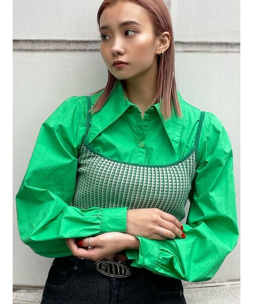 EMODA(エモダ)の「オーバーカラークロップシャツトップ(シャツ/ブラウス・レディース・ホワイト/ブラック/グリーン・FREE)」の6枚目の写真