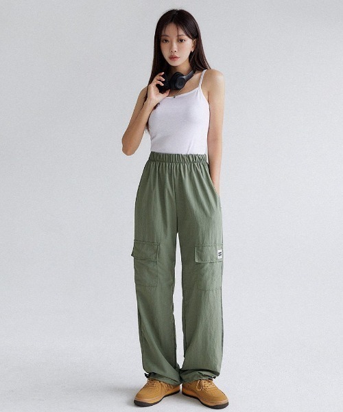 muahmuah（ムーアムーア）の「A'GEM/9 × .kom『muah muah/ムーアムーア』MUAH COOLING CARCO BANDING PANTS/カーゴ バンディングパンツ（カーゴパンツ・レディース・ブラック/チャコールグレー/カーキ・FREE）」の8枚目の写真