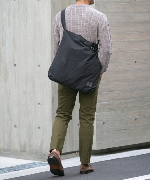 RODE SKO（ロデスコ）の「『ユニセックス』ロクヨンギャザーショルダートートバッグ（トートバッグ・メンズ・ブラック/グレー系その他/カーキ/ベージュ系その他/ブラック系その他・ONE）」の8枚目の写真