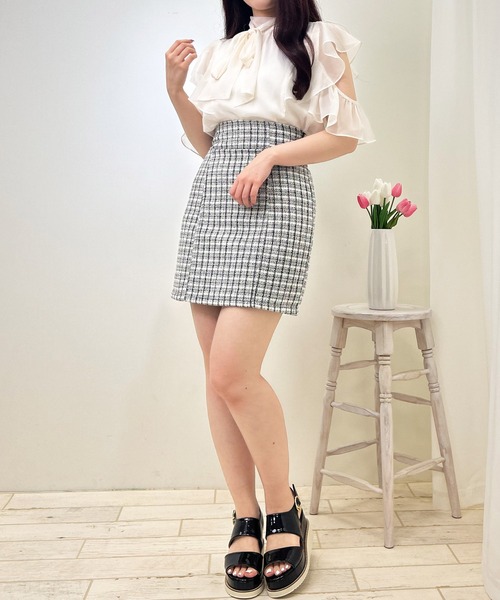 INGNI（イング）の「ラメシアーオープンショルダーフリルブラウス（シャツ/ブラウス・レディース・ミント/オフホワイト/ピンク・M）」の5枚目の写真