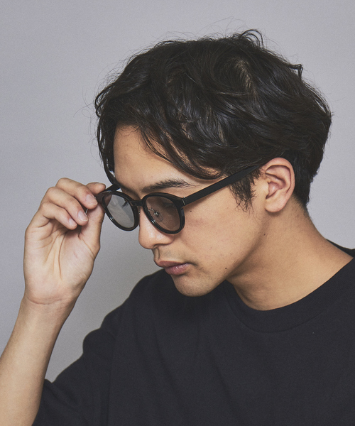 MYSELF ABAHOUSE（マイセルフアバハウス）の「【Anselme Claire】ユニセックス ウェリントン型 サングラス 伊達メガネ 8色展開 ケース付属（サングラス・メンズ・その他6/その他3/その他1/その他7/その他2/その他5/その他8/その他4・フリー）」の2枚目の写真