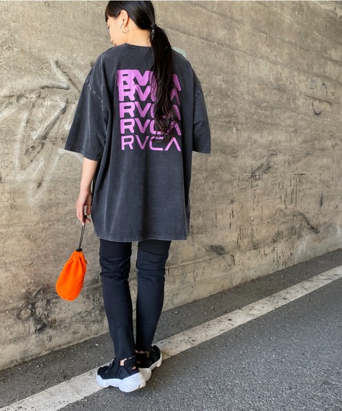 RVCA（ルーカ）の「[RVCA/ルーカ] DEGEN ブランドロゴ バックプリントTシャツ（Tシャツ/カットソー・レディース・ホワイト/ダークグレー・M/L/XL）」の13枚目の写真
