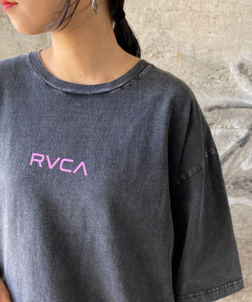 RVCA（ルーカ）の「[RVCA/ルーカ] DEGEN ブランドロゴ バックプリントTシャツ（Tシャツ/カットソー・レディース・ホワイト/ダークグレー・M/L/XL）」の6枚目の写真