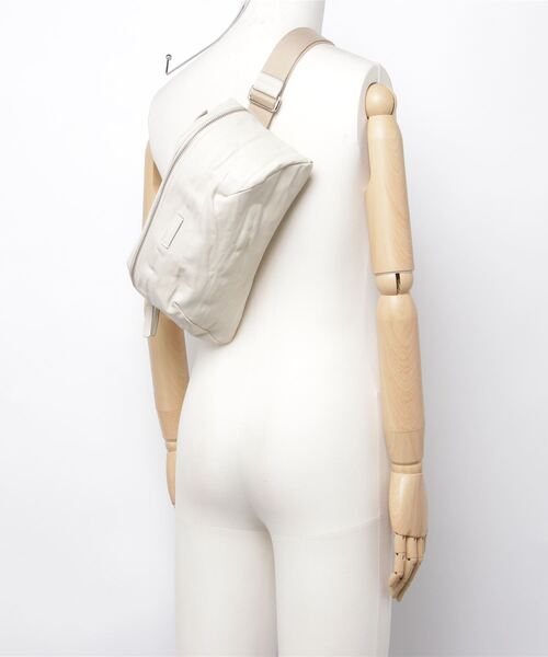 Daniel&Bob(ダニエルアンドボブ)の「Daniel&Bob GIANNI BODYBAG ダニエルアンドボブ ジャンニ ショルダーバッグ(ボディバッグ/ウエストポーチ・メンズ・その他・FREE)」の3枚目の写真