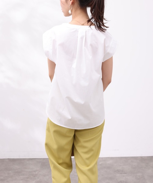 Chez toi(シェトワ)の「サイドボタンフレンチスリーブシャツ(シャツ/ブラウス・レディース・オフホワイト/ピンク/アイボリー/ブラック・FREE)」の20枚目の写真