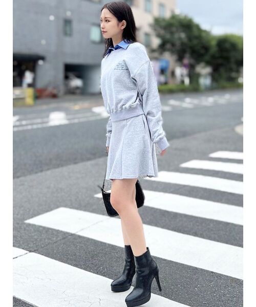 RESEXXY（リゼクシー）の「エンブロイダリースウェットトップス【セットアップ着用可能】（スウェット・レディース・アイボリー/グレー/ブラック・FREE）」の11枚目の写真