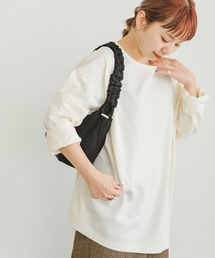 ボートネックルーズカットソー