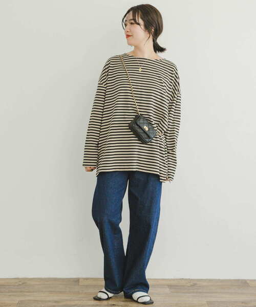 ITEMS URBANRESEARCH（アイテムズ アーバンリサーチ）の「ボートネックルーズカットソー（Tシャツ/カットソー・レディース・ベージュ系その他/チャコールグレー/オフホワイト・FREE）」の7枚目の写真