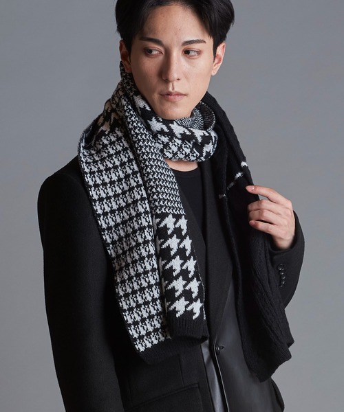 NO ID.(ノーアイディ)の「【NO ID.】Cable Knit Stole / ケーブル ニット ストール(ストール/ショール・メンズ・ホワイト/ブラック・ONE SIZE)」の1枚目の写真