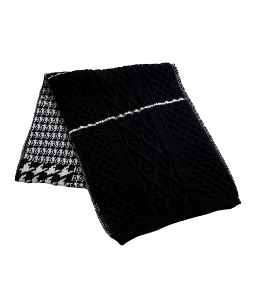 NO ID.(ノーアイディ)の「【NO ID.】Cable Knit Stole / ケーブル ニット ストール(ストール/ショール・メンズ・ホワイト/ブラック・ONE SIZE)」の6枚目の写真