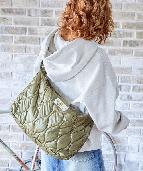 PBLIM（ページボーイリム）の「PBLIM/WWコラボキルティングショルダー（ショルダーバッグ・レディース・ベージュ/カーキ・FREE）」の7枚目の写真