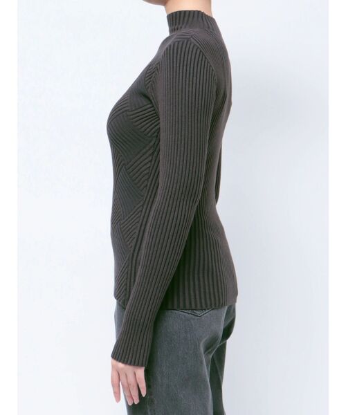 LAGUNAMOON（ラグナムーン）の「クロスチェックリブニットプルオーバー（ニット/セーター・レディース・チャコールグレー/アイボリー/ミント・FREE）」の6枚目の写真