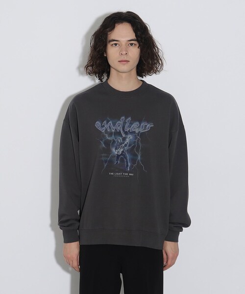 tk.TAKEO KIKUCHI（ティーケータケオキクチ）の「◆ロックグラフィックスウェットプルオーバー（スウェット・メンズ・チャコール/ブラック系・02/03）」の4枚目の写真