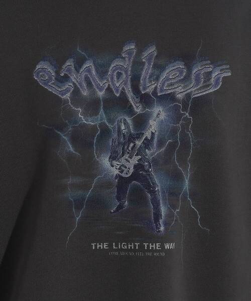 tk.TAKEO KIKUCHI（ティーケータケオキクチ）の「◆ロックグラフィックスウェットプルオーバー（スウェット・メンズ・チャコール/ブラック系・02/03）」の10枚目の写真