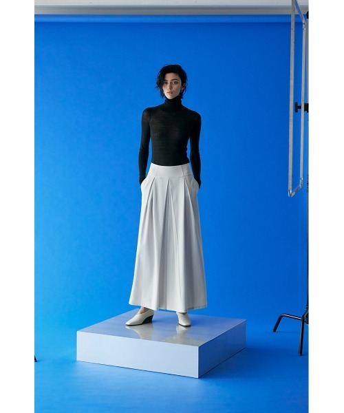 RIM.ARK（リムアーク）の「Low waist volumy SK（スカート・レディース・カーキ/アイボリー/ブラック・38/36）」の4枚目の写真