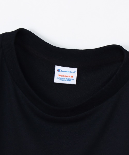 Champion(チャンピオン)の「【Champion/チャンピオン】レディース ショートスリーブTシャツ(Tシャツ/カットソー・レディース・ブラック/オフホワイト/ダークグリーン・LARGE/MEDIUM)」の16枚目の写真