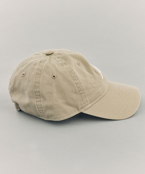 MICA&DEAL（マイカ＆ディール）の「【MICA&DEAL】NEW ERA Mキャップ（キャップ・レディース・グレイッシュベージュ/ネイビー・フリー）」の9枚目の写真