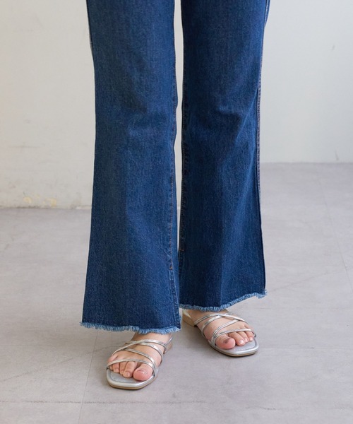 DISCOAT（ディスコート）の「【フラットソールで楽ちん♪】クロスラインサンダル（サンダル・レディース・シルバー/ブラック/ゴールド・SMALL/MEDIUM/LARGE）」の16枚目の写真