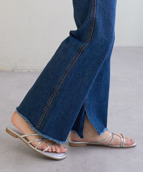 DISCOAT（ディスコート）の「【フラットソールで楽ちん♪】クロスラインサンダル（サンダル・レディース・シルバー/ブラック/ゴールド・SMALL/MEDIUM/LARGE）」の12枚目の写真