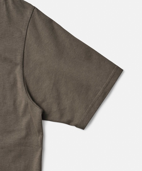 Gramicci(グラミチ)の「ONE POINT TEE|ワンポイントTシャツ Gramicci グラミチ(Tシャツ/カットソー・メンズ・ブラック/ブラウン系その他/ホワイト/サンドベージュ/ブルー系その他/ベージュ系その他/ヘザーグレー/カーキ/ベージュ/アッシュ/ライム/ラベンダー/ライトオレンジ系・S/M/L/XL/XXL)」の15枚目の写真