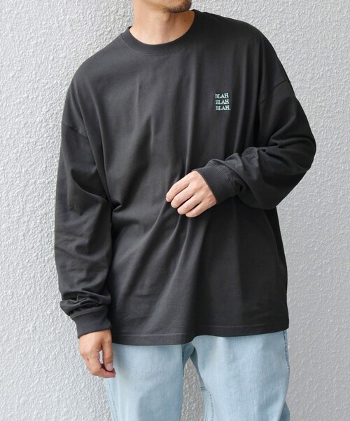 SHIPS any（シップス エニィ）の「【WEB限定】SHIPS any: BLAH BLAH BLAH.ワンポイント 刺繍 ルーズ Tシャツ (ロンT)◇（Tシャツ/カットソー・メンズ・ライトホワイト/ライトグレー/ダークグレー/ホワイト/ブラック/グリーン/ネイビー/チャコールグレー/ライトブルー・MEDIUM/SMALL/X-LARGE/LARGE）」の4枚目の写真