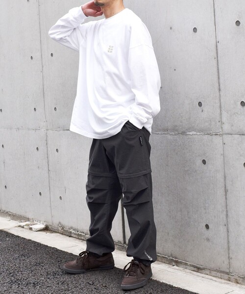 SHIPS any（シップス エニィ）の「【WEB限定】SHIPS any: BLAH BLAH BLAH.ワンポイント 刺繍 ルーズ Tシャツ (ロンT)◇（Tシャツ/カットソー・メンズ・ライトホワイト/ライトグレー/ダークグレー/ホワイト/ブラック/グリーン/ネイビー/チャコールグレー/ライトブルー・MEDIUM/SMALL/X-LARGE/LARGE）」の16枚目の写真