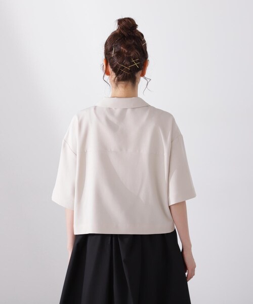 N.(N. Natural Beauty Basic)(エヌエヌナチュラルビューティーベーシック)の「◆クロップドゆる開襟シャツ(シャツ/ブラウス・レディース・ベージュ/チャコールグレー・MEDIUM)」の21枚目の写真